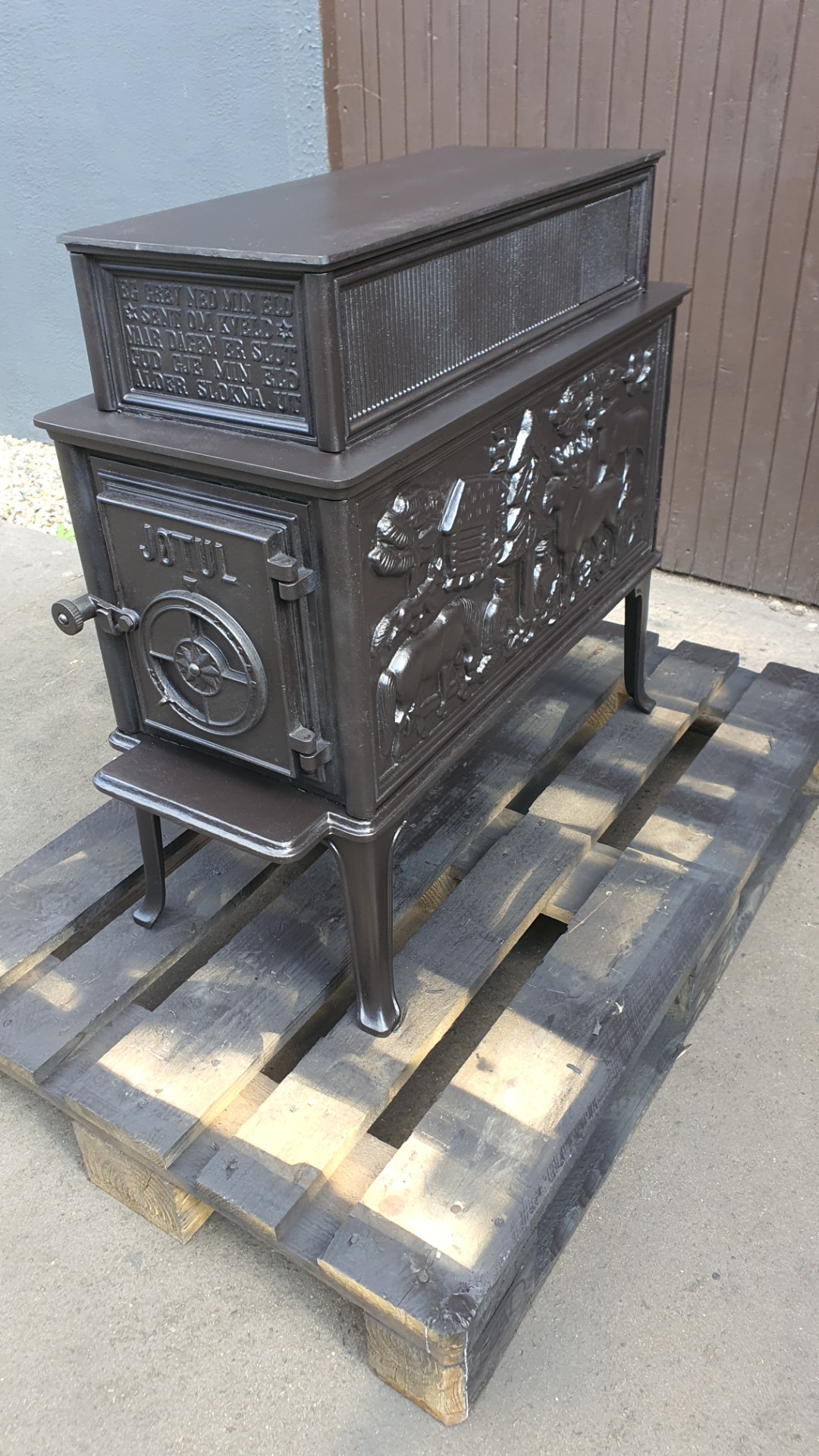 Jotul F 118 N černý lak